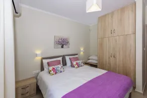 Luxurious 5 bedroom villa, private heated pool, playground, garden and BBQ! - Image 5