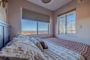 Peaceful Studio in the Smokies |with Views, Pool and Hot Tub Access - Image 3