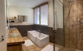 Villa with beautiful lake view Annecy - Image 3