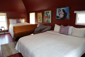 TAVERN ON THE BAY HOTEL- Albert Anastasia Suite - Image 3