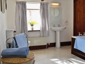 2 bedroom accommodation in Altarnun, near Launceston - Image 3