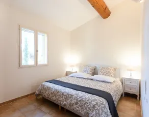 House with heated pool in Roussillon - Image 4