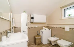 Apartamento en primera línea de playa en Cibaca. - Image 2