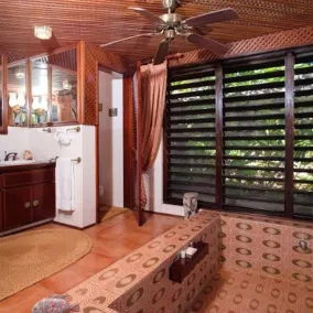 4 bedroom Villa with private pool - Image 2