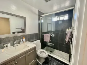 3bd with TV and AC, 2 air mattress, 2ba, 15-20 minute to everything in San Diego - Image 3