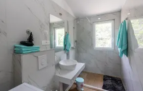 Stunning apartment in Komarna with WiFi - Image 2