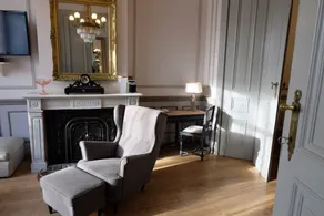 Superb character duplex in the European district - Image 3