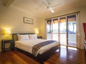 22 Ruby Close - 5 Bedroom Home on the Lake - Image 3