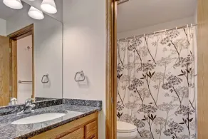 Bright Scenic Studio Walk to Ski and Apres-Ski - Sleeps 4 - Image 3