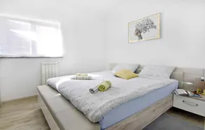 Holiday apartment for 4 people with air conditioning near the sea - Image 3