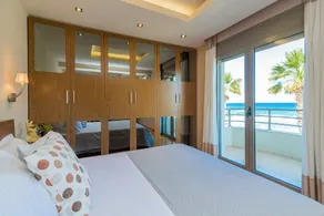 Gaia Deluxe SeaFront Villa, with Private Pool & Direct Access to the Beach - Image 5