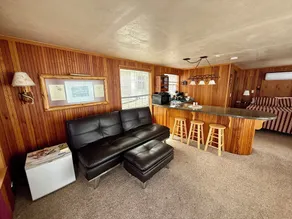 The Bear Den - Image 5