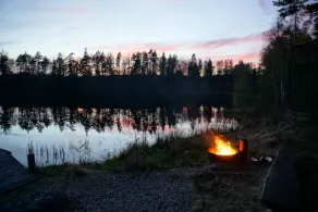 Landvilla at bathing lake in idyllic nature - Image 5