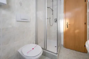 Ferienwohnung \"Haus zur Vogelweide App 4\" mit Bergblick, Balkonen und WLAN - Image 4