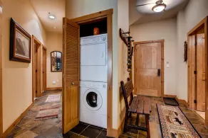 Luxury 3br Ski In-out /firepit, Pool, Sauna 3 Bedroom Condo by RedAwning - Image 3