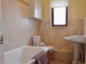 4 bedroom accommodation in Windermere - Image 2