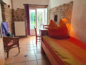 Apartamento tranquilo y acogedor con un gran jardín. - Image 4
