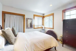 Dog-friendly Westside Escape with fireplace, W/D, fenced yard - 3 miles to beach - Image 4