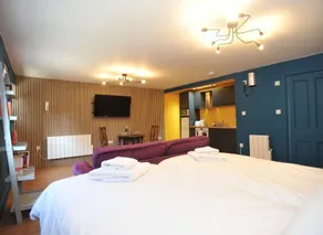 A ground floor studio flat with either double or twin beds, fully equipped kitchen + parking - Image 3