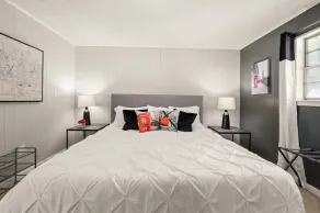 Medical Stay • King Bed• Smart TV• WiFi• Pets• W/D - Image 5