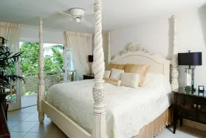 Atemberaubende 3-Zimmer-Penthouse-Wohnung mit direktem Zugang zum Strand in Reeds Bay Barbados - Image 3