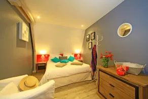 Charming residence with private pool near Sarlat in a magnificent estate - Image 3