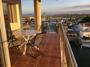 Vue Panoramique sur la Mediterrannée, appartement sur canal & proche plage - Image 5