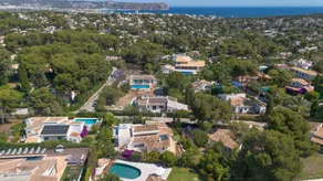 New house: Heated swimming pool, large BBQ, 100MB wifi, air conditioning - Image 4