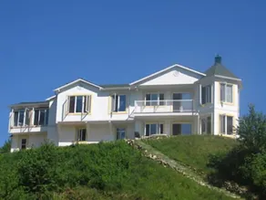 Full Chalet - 6 Bdrm Private / Beachfront / Kayaks - Image 5