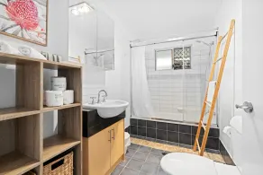 Spacious 3-Bed House in Leafy Paddington - Image 4
