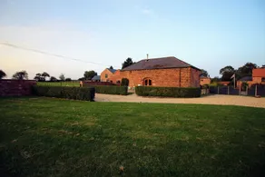 Covenham Holiday Cottages - Wisteria Cottage - Image 5