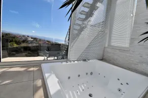 House Luxury - Image 2