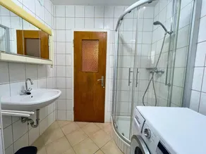 Romantic apartment with garden - Image 2