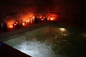 Lanime - Bed in Spa - Image 4