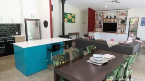 THE GLEN - 3 BEDROOM RAINFOREST RETREAT - Image 3