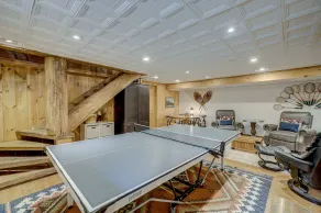 Cozy Lake front luxury, hot tub, ice fish, snowmobile, fireplace, screened porch - Image 2