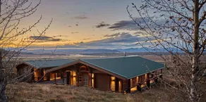 Stekkar - Cozy Log Cabin on the Golden Circle, Warm and Welcoming Spa Facilities - Image 4