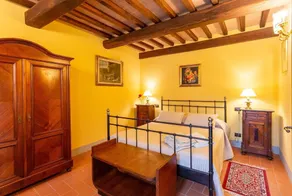 Belle ferme dans les collines avec piscine privée et vue splendide sur Cortona - Image 4