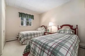 This house is a 3 bedroom(s), 2 bathrooms, located in Harbor Springs, MI. - Image 5