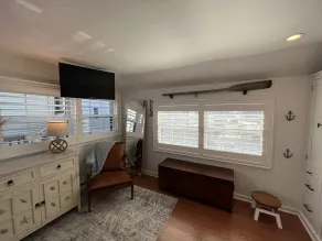 The Cozy Seahorse Cottage, a few steps to the beach! - Image 3