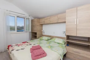 Apartamentos Memuni�� - Apartamento de un dormitorio con balcón y vistas al mar (CRVENI) - Image 4
