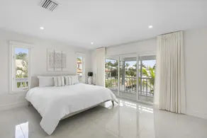 Newly Remodeled Waterfront Luxury Home - Image 5