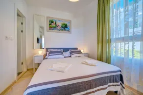 Luxury Seaside Apartment by Litto - Image 5