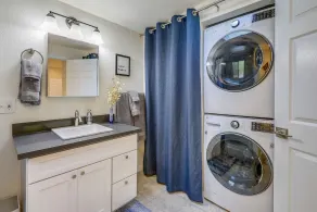 Faeya Grove - Charming Family Getaway! Remodeled, short drive to Russian River. - Image 4