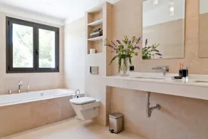 Modern villa med stor saltvattenpool, luftkonditionering, WiFi - Image 2