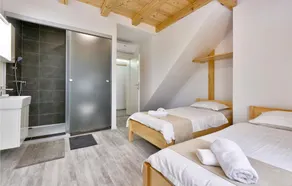 Four-Bedroom Holiday Home - Image 3