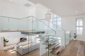 LE CHALET, maison de plage design avec piscine dans la belle Catherine Hill Bay. - Image 2