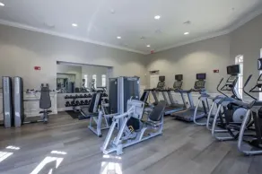 Condo in Best Location. Heated Pool, near Convention Ctr, across Epic Universal. - Image 3