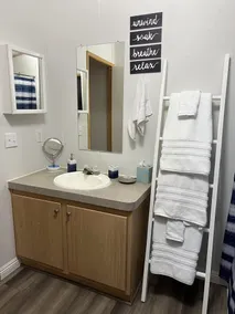 Beautifully Remodeled 2Bed/2Ba in Willow Valley with Lots of Parking - Image 4