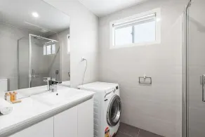 2BR FREE Parking | 2min Walk to Puckle St! - Image 3